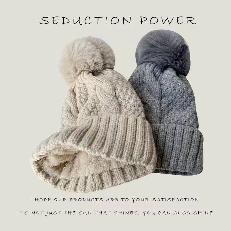 Cappelli invernali lavorati a maglia intrecciati Pompon di pelliccia calda Berretto di peluche spesso Berretti Solido da donna Versatile Sci Neve Skullies Berretti Cappello di velluto