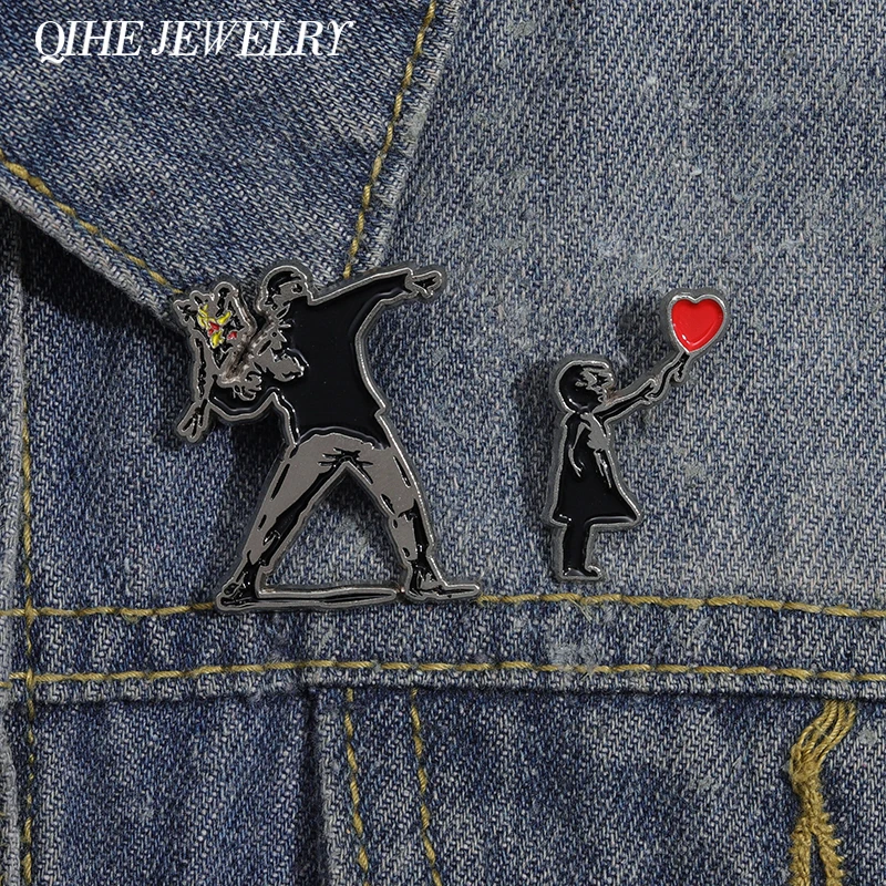 Broche clásico de colección de diseño artístico Banksy, Pin esmaltado, lanzador de flores, insignia de niña con globo rojo para niño, decoración, regalo de joyería para solapa