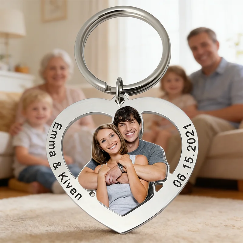 Es posible realizar grabados a doble cara. Llavero de acero inoxidable con forma de corazón y fotografía personalizada, un recuerdo cálido y personalizado, ideal para guardar las llaves de forma práctica y como accesorio portátil. Se puede utilizar c