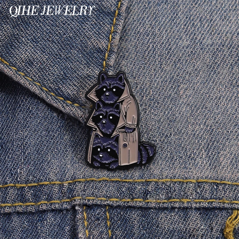 Broche de mapache de dibujos animados de Anime, alfileres esmaltados, broches de mapache de brujería negra Punk, insignias de solapa para mochila, accesorios de joyería, regalo