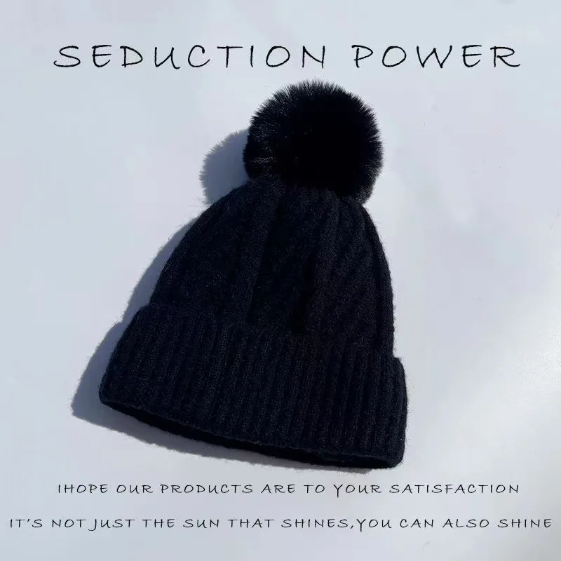 Cappelli invernali lavorati a maglia intrecciati Pompon di pelliccia calda Berretto di peluche spesso Berretti Solido da donna Versatile Sci Neve Skullies Berretti Cappello di velluto